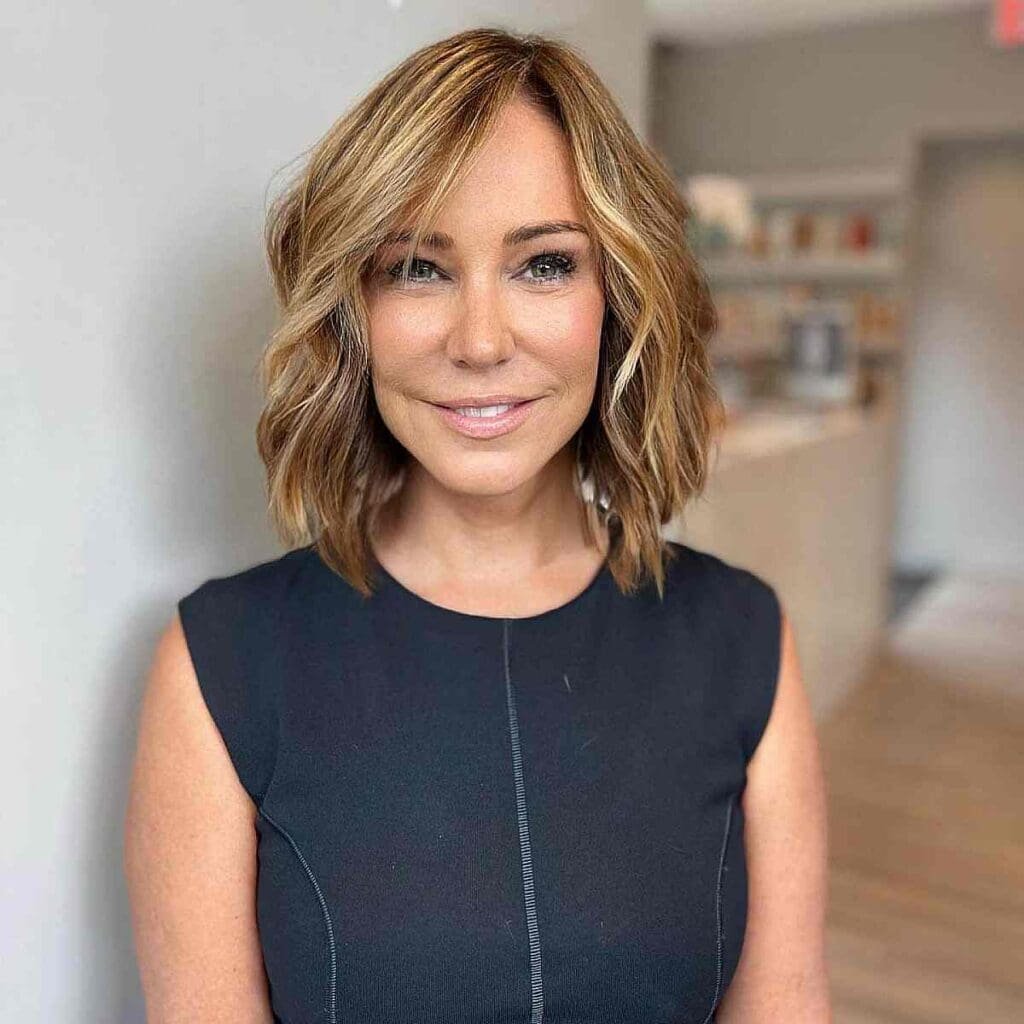 https://www.latest-hairstyles.com/bobs/bob-haircuts-for-women-over-50.html