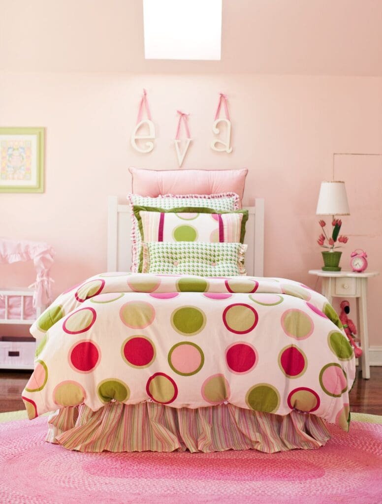 girls bedroom with Pink and Green Oasis